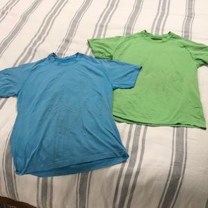 Two men’s lululemon Swift shirts